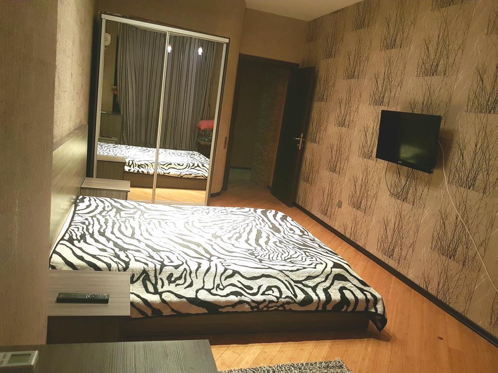 Apartment On Mirqasimov St.29 Баку Екстериор снимка